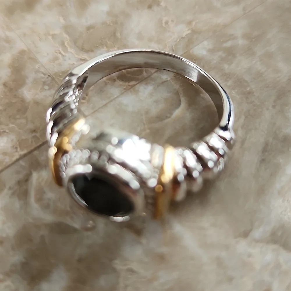 New Costume Ring, Size 8